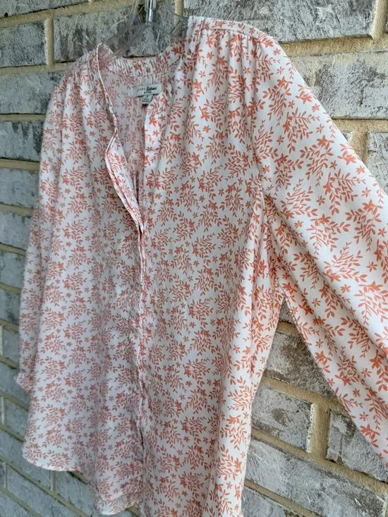 Jachs Girlfriend 3/4 Sleeve Button Up V-Neck Sheer Floral Blouse Women's Size S - Picture 6 of 9